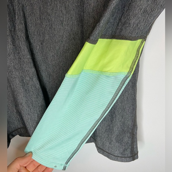 Underarmour womens longsleeve dry fit shirt - Picture 3 of 5